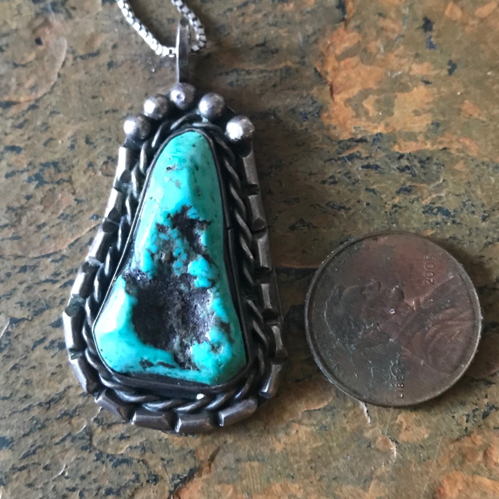 ❄️Southwest necklace signed